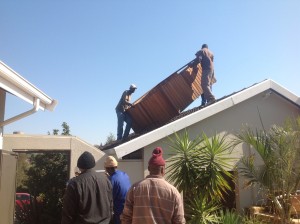 10 Seater Square Jacuzzi brought over the roof